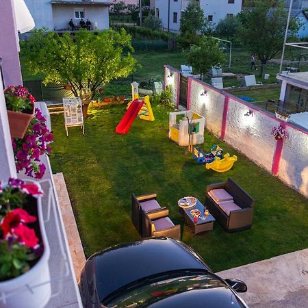 Apartman Mona Ποντγορίτσα Εξωτερικό φωτογραφία