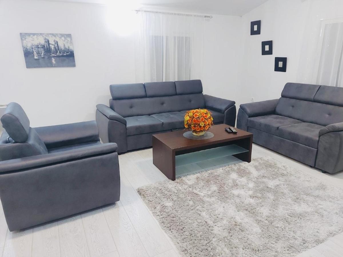 Apartman Mona Ποντγορίτσα Εξωτερικό φωτογραφία