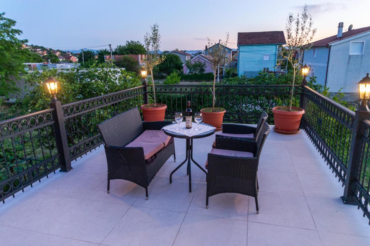 Apartman Mona Ποντγορίτσα Εξωτερικό φωτογραφία