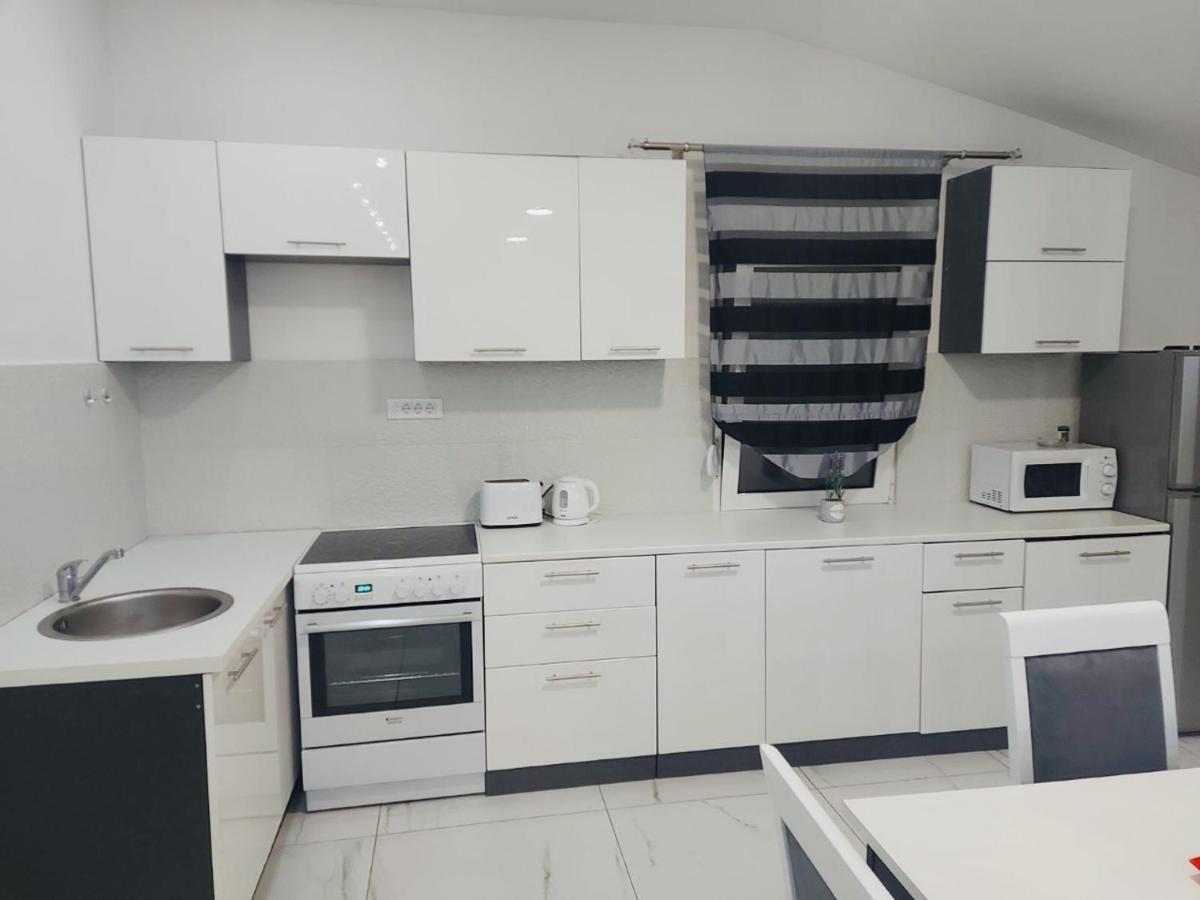 Apartman Mona Ποντγορίτσα Εξωτερικό φωτογραφία